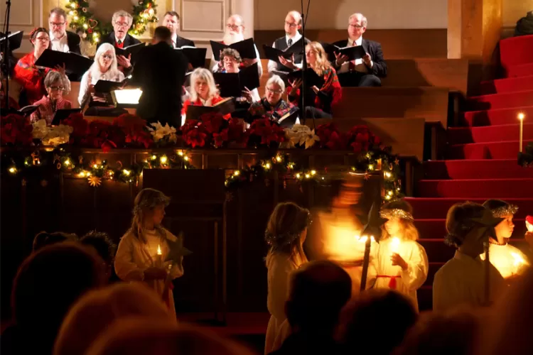 Worship twice. Join the Choir! Adult Choir